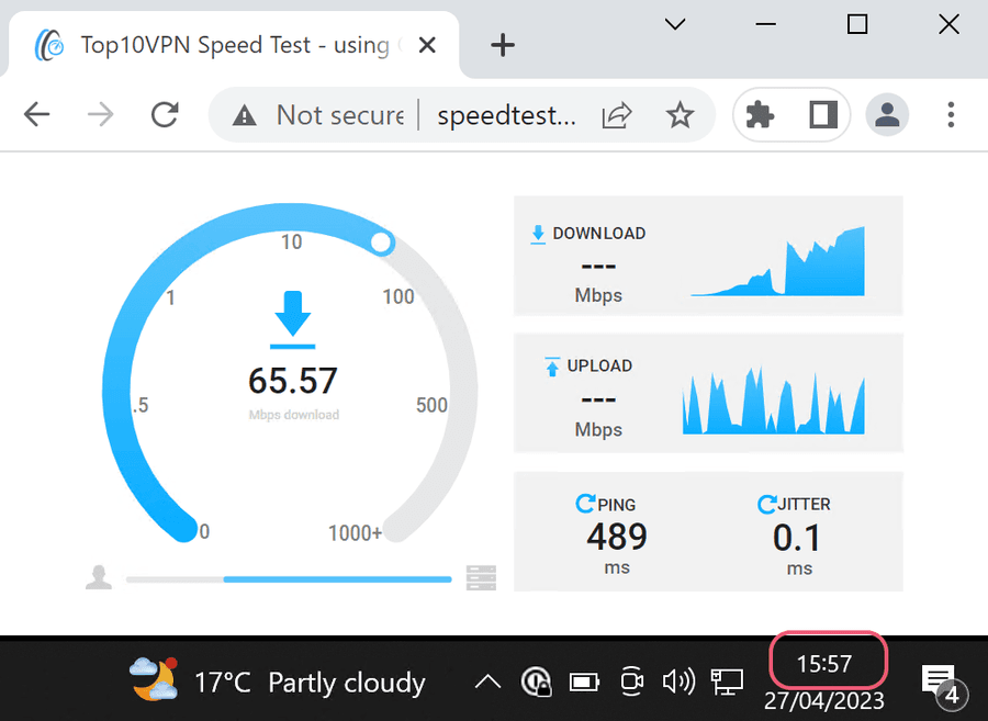 Teste de velocidade rodando com o tempo de 15:57 claramente indicado.