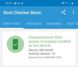 La schermata di conferma nell'app Android Root Checker indica che un dispositivo è rootato