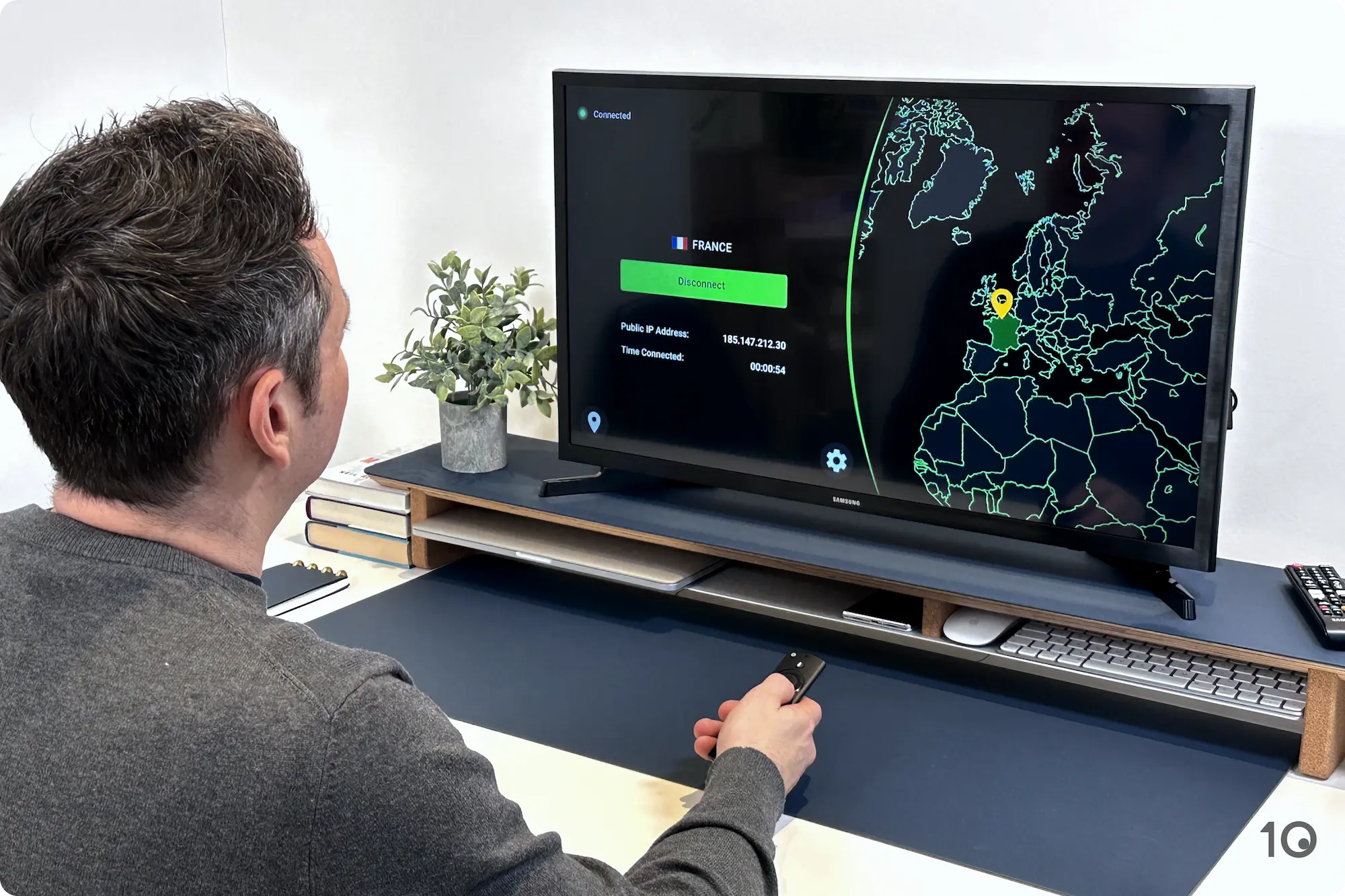 Our tester Simon Migliano changing VPN server location on the IPVanish Fire TV app