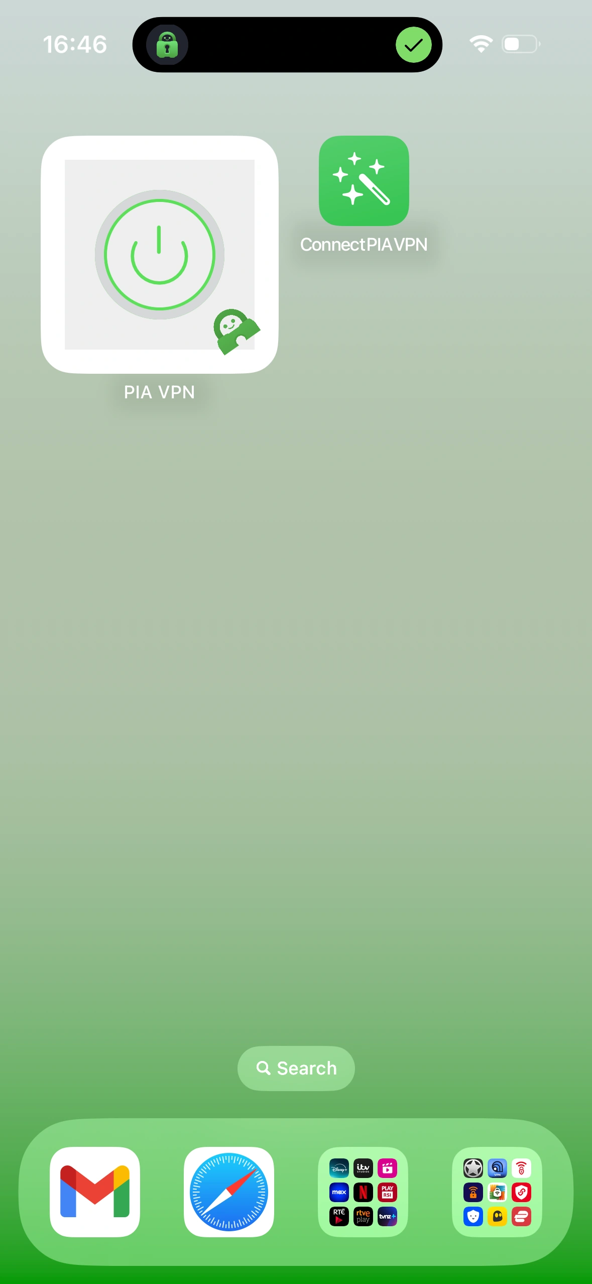 PIA's widget and custom shortcut on iPhone 14 Pro